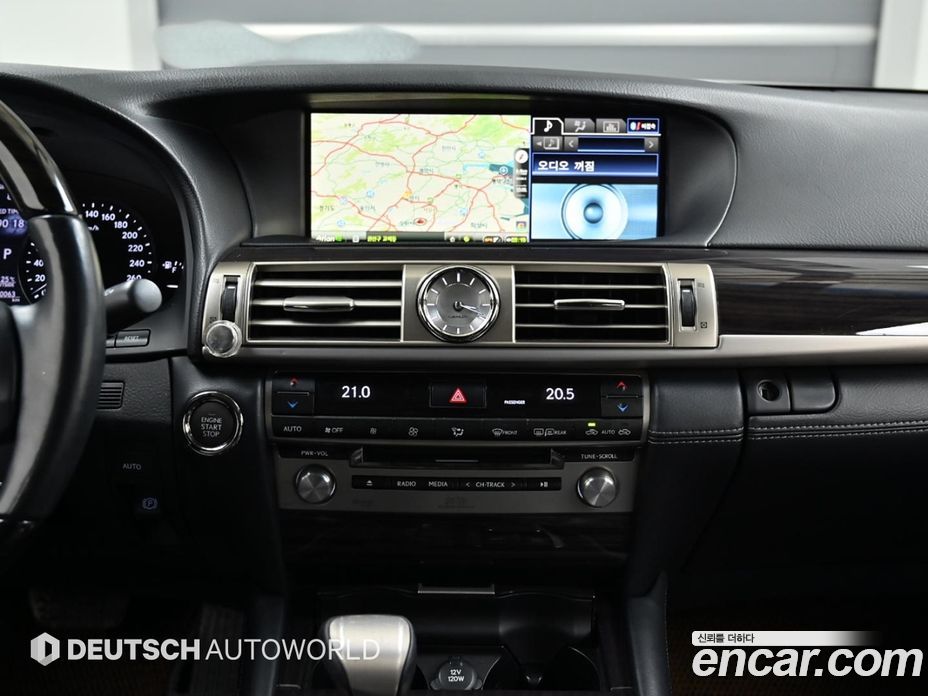Lexus LS460 фото 14
