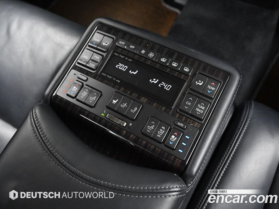 Lexus LS460 фото 16