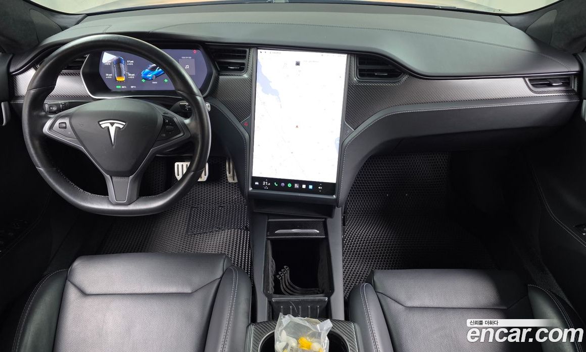 Tesla Model S фото 6