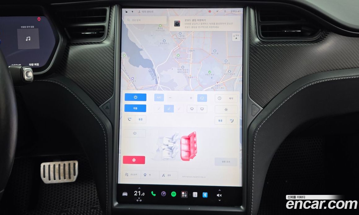 Tesla Model S фото 12