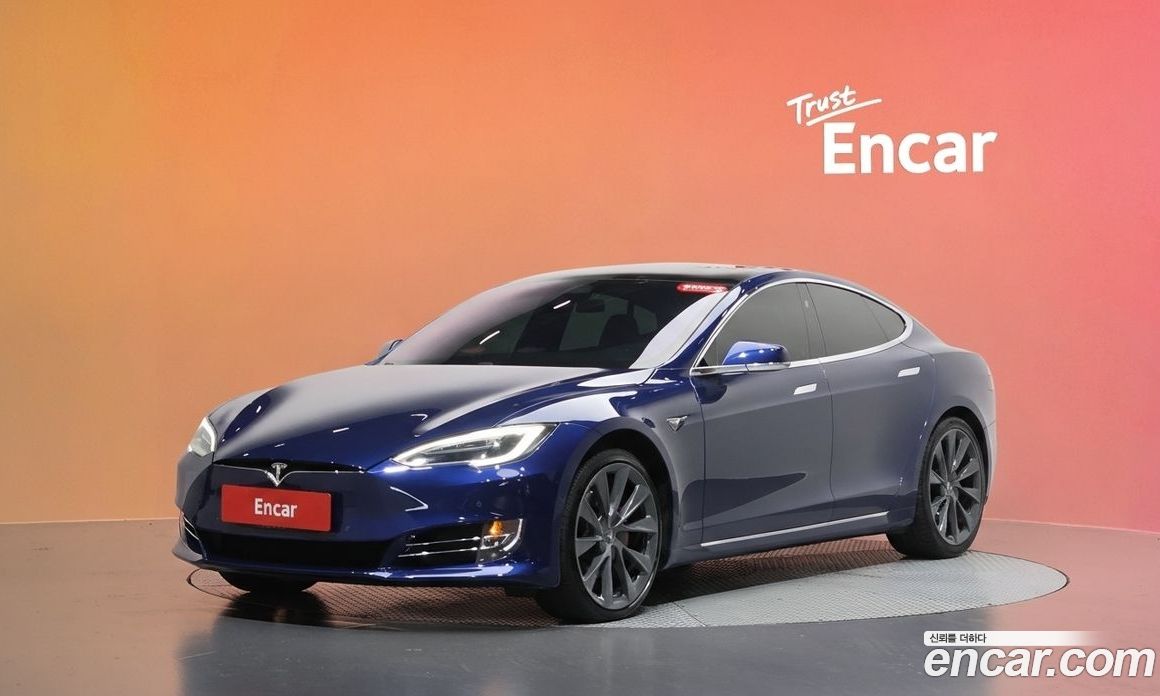Tesla Model S фото 20