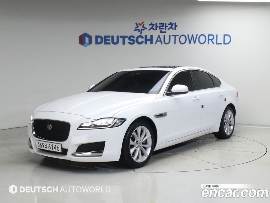 Jaguar XF (X260)