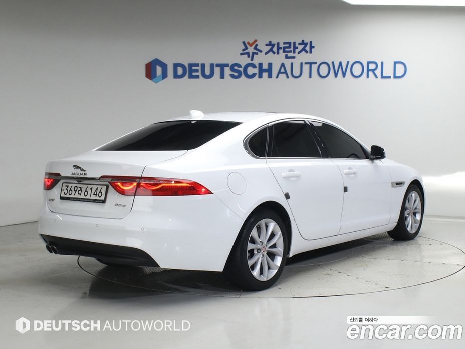 Jaguar XF (X260) фото 2
