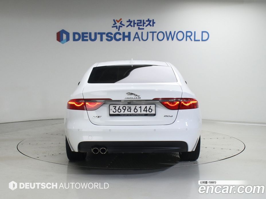 Jaguar XF (X260) фото 4