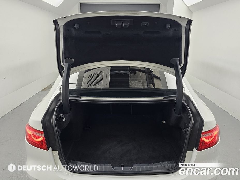 Jaguar XF (X260) фото 19