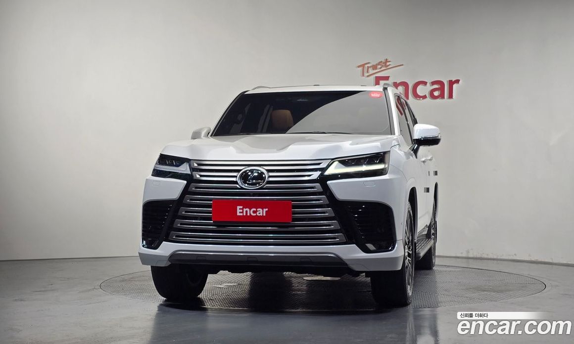 Lexus LX 4th Gen фото 3