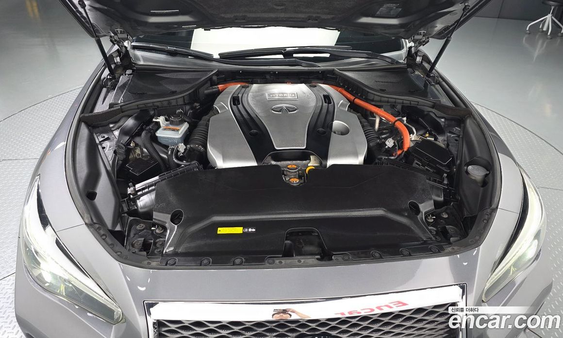 Infiniti Q50 фото 6