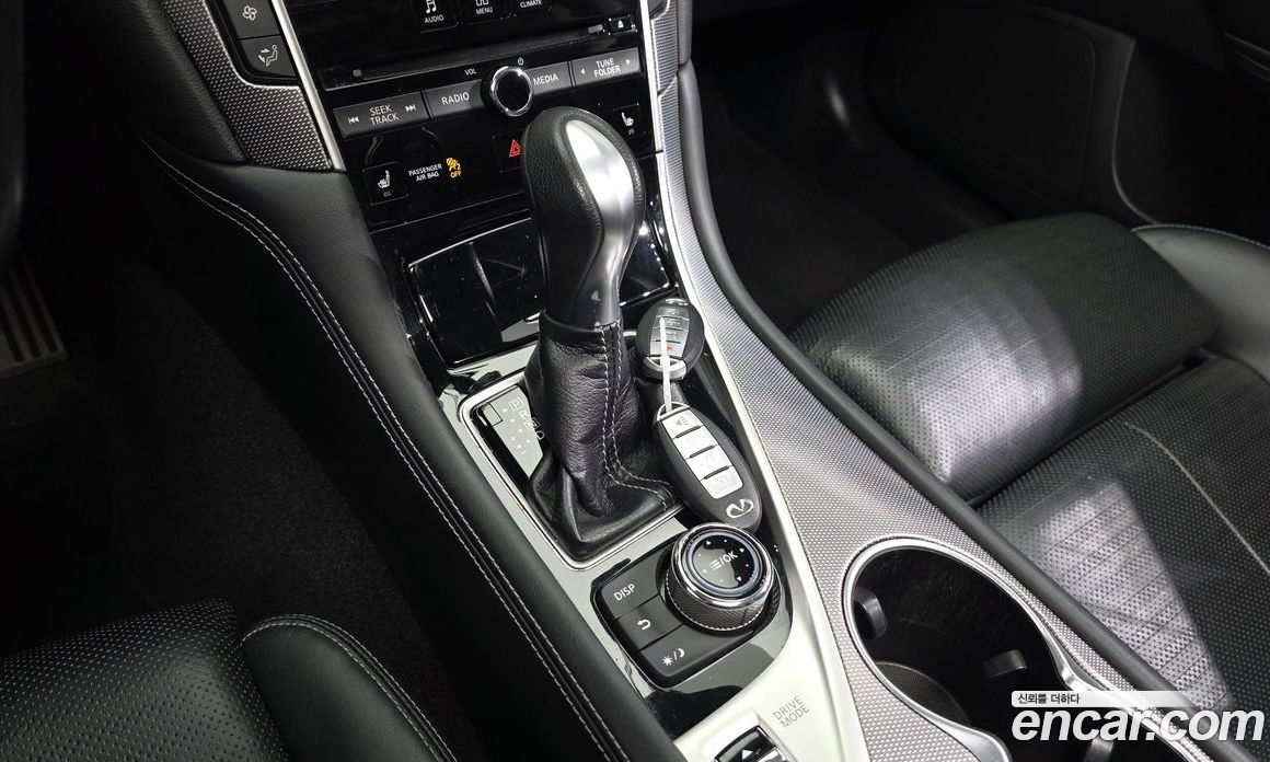 Infiniti Q50 фото 9
