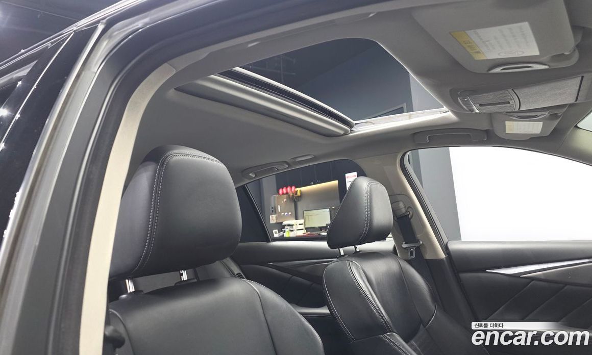 Infiniti Q50 фото 16