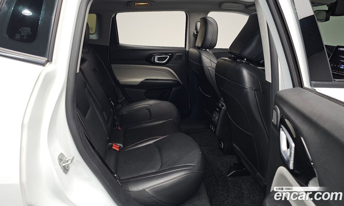 Jeep Compass 2nd Gen фото 12