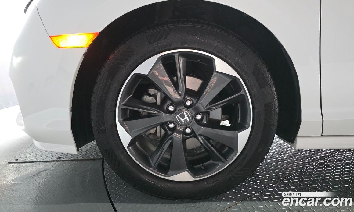 Honda Odyssey фото 5