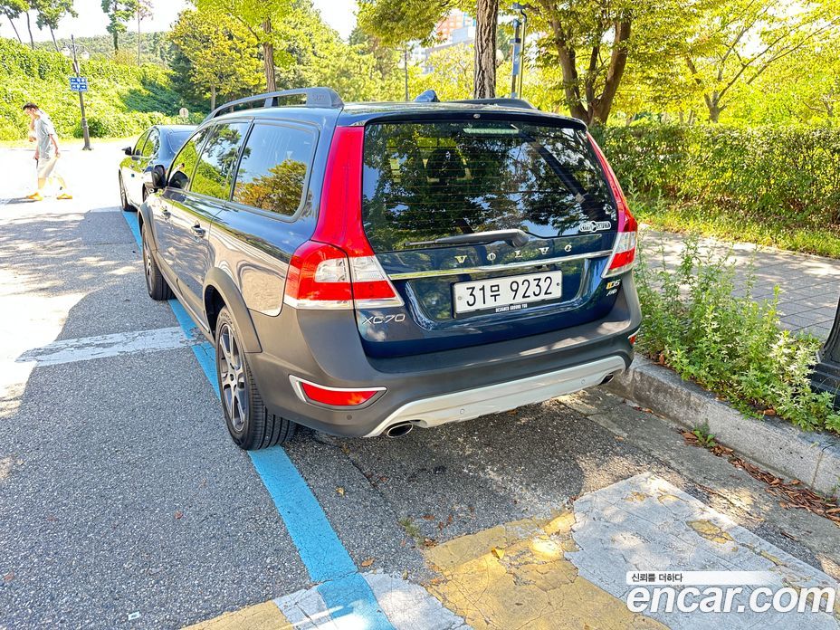 Volvo XC70 фото 2