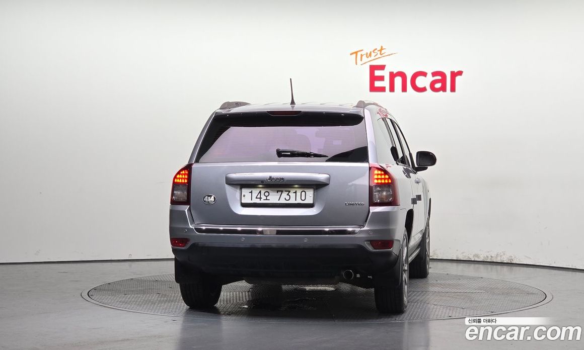 Jeep Compass фото 4