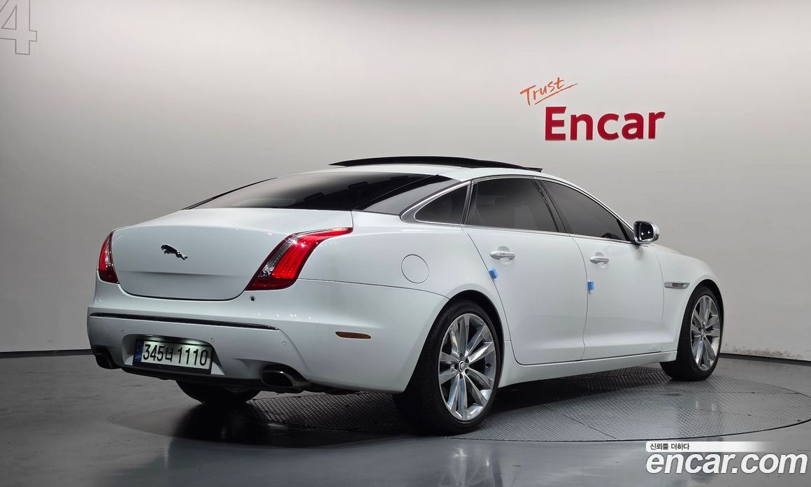 Jaguar XJ Restyling фото 2