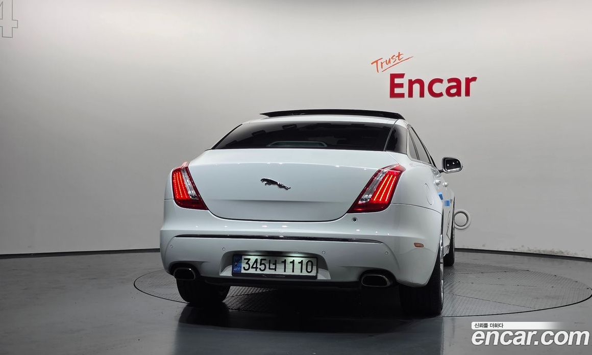 Jaguar XJ Restyling фото 4
