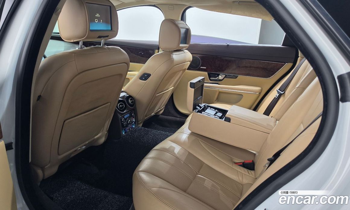 Jaguar XJ Restyling фото 19
