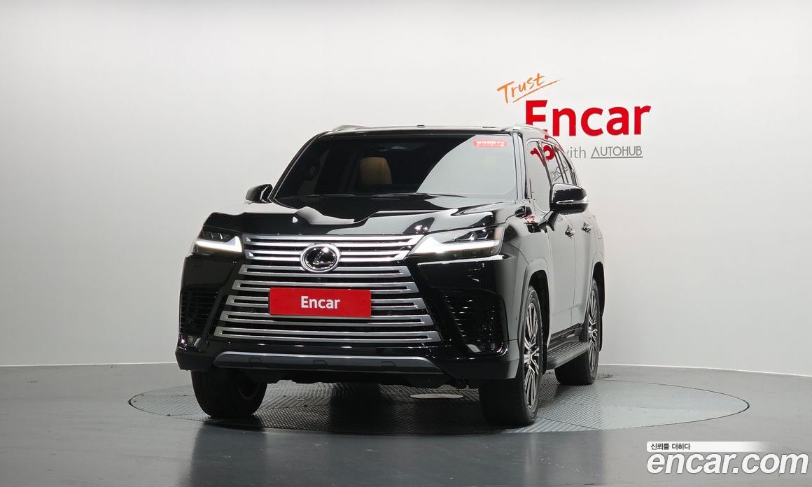 Lexus LX 4th Gen фото 2