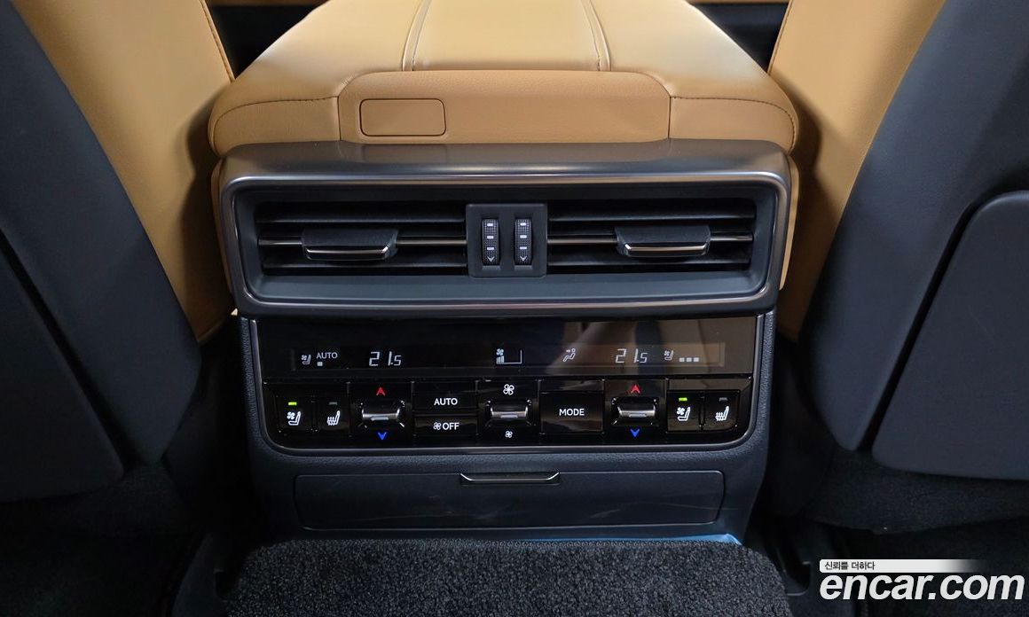 Lexus LX 4th Gen фото 35