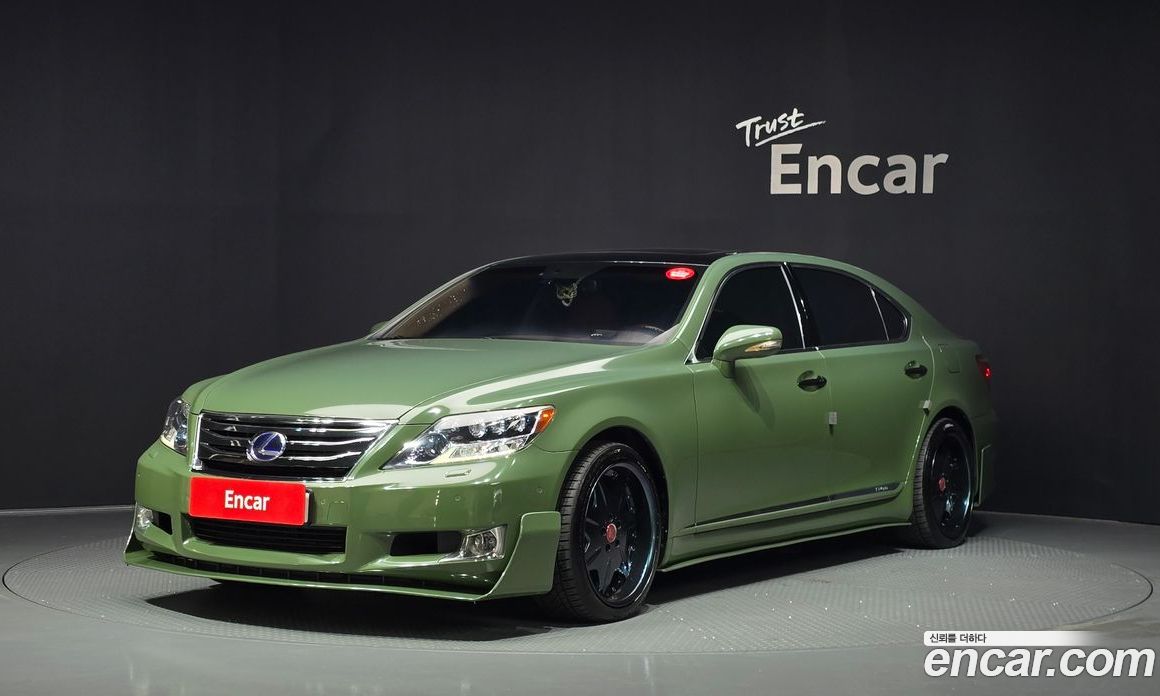 Lexus LS600hL