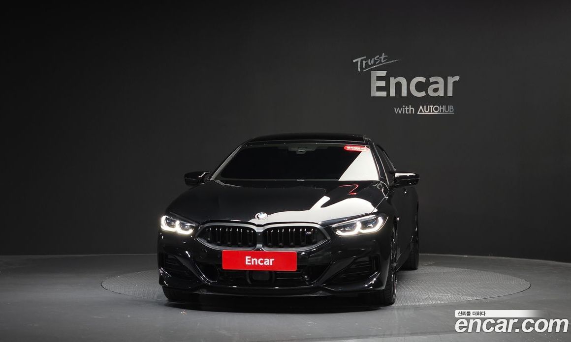 BMW 8-Series (G15) фото 3