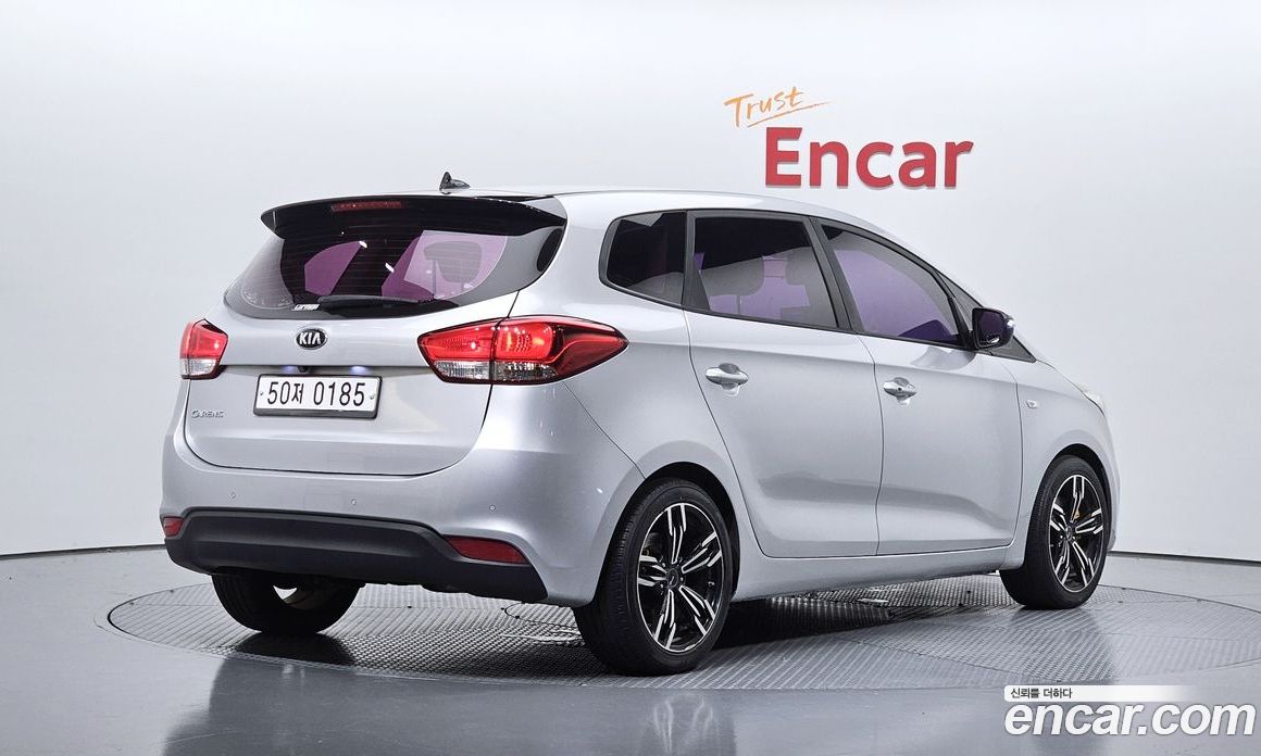Kia Carens 3rd Gen фото 2