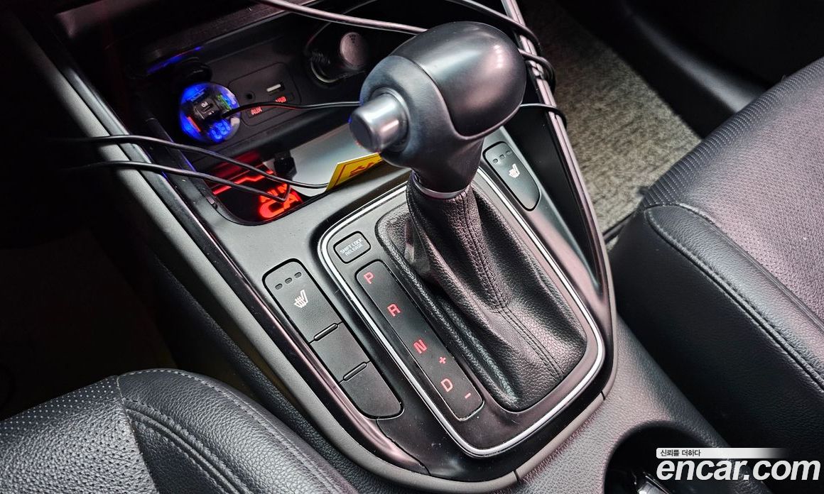 Kia Carens 3rd Gen фото 9