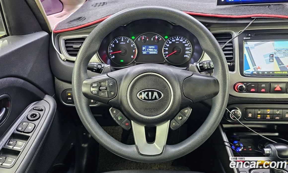 Kia Carens 3rd Gen фото 13