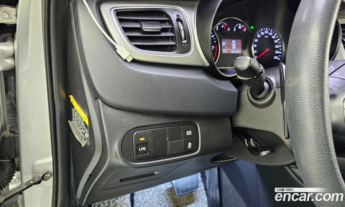 Kia Carens 3rd Gen фото 17