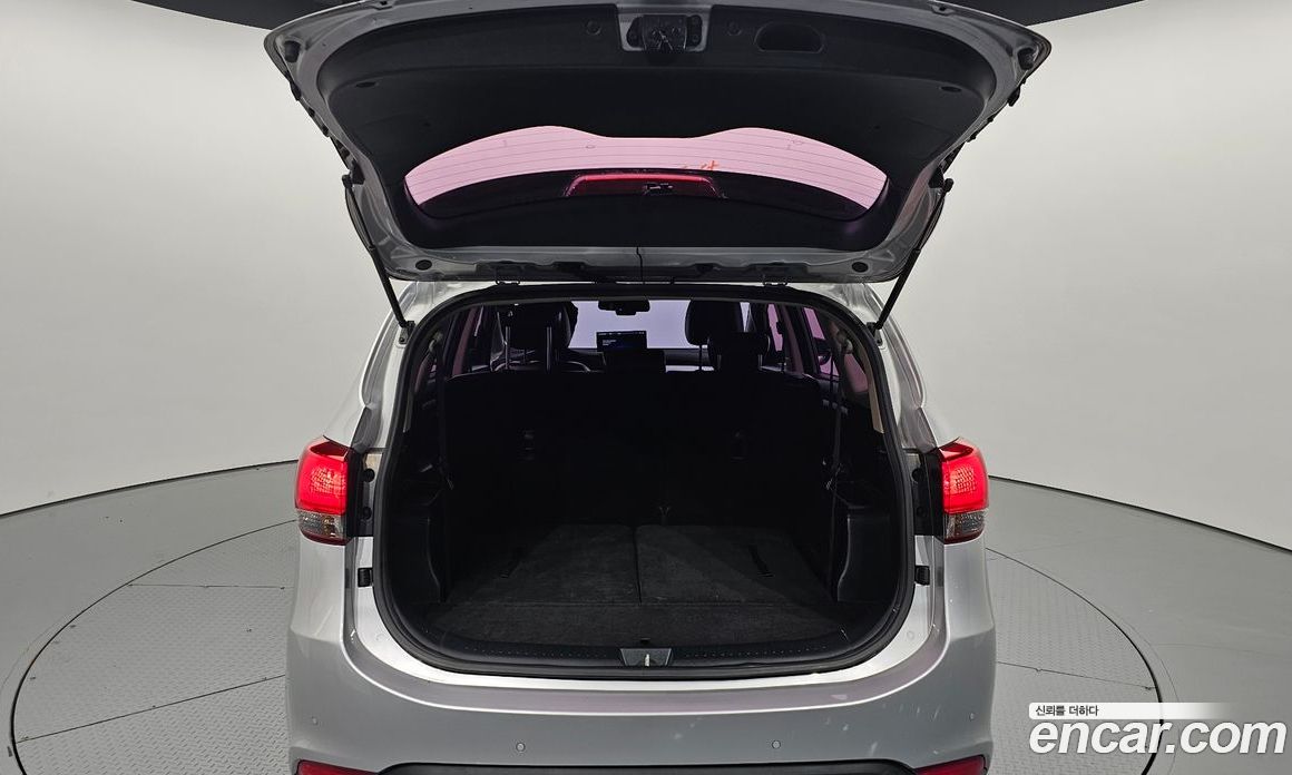 Kia Carens 3rd Gen фото 20