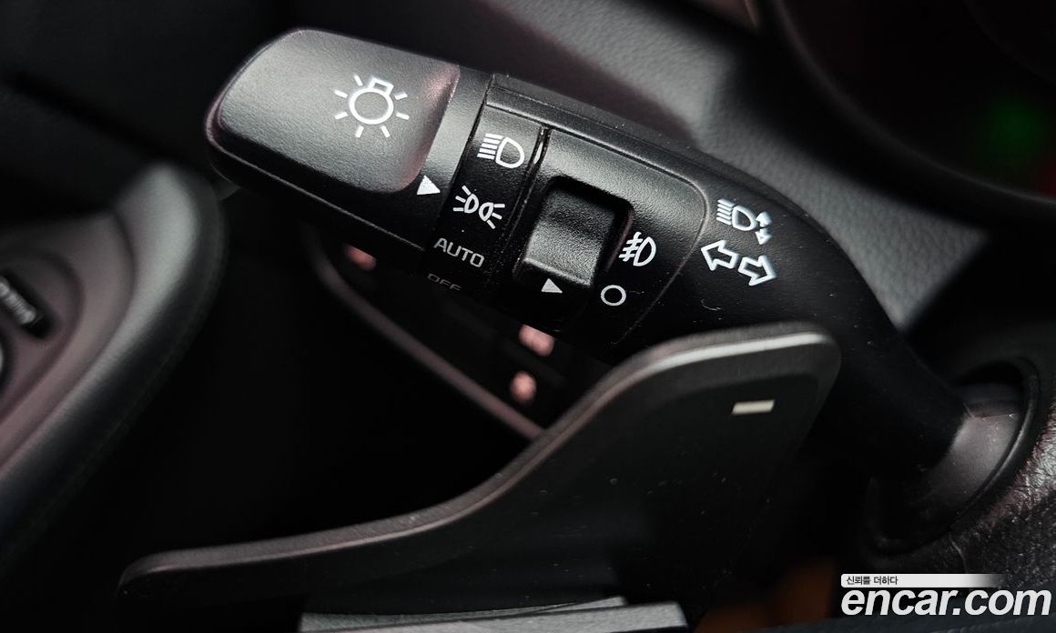 Kia Carens 3rd Gen фото 30