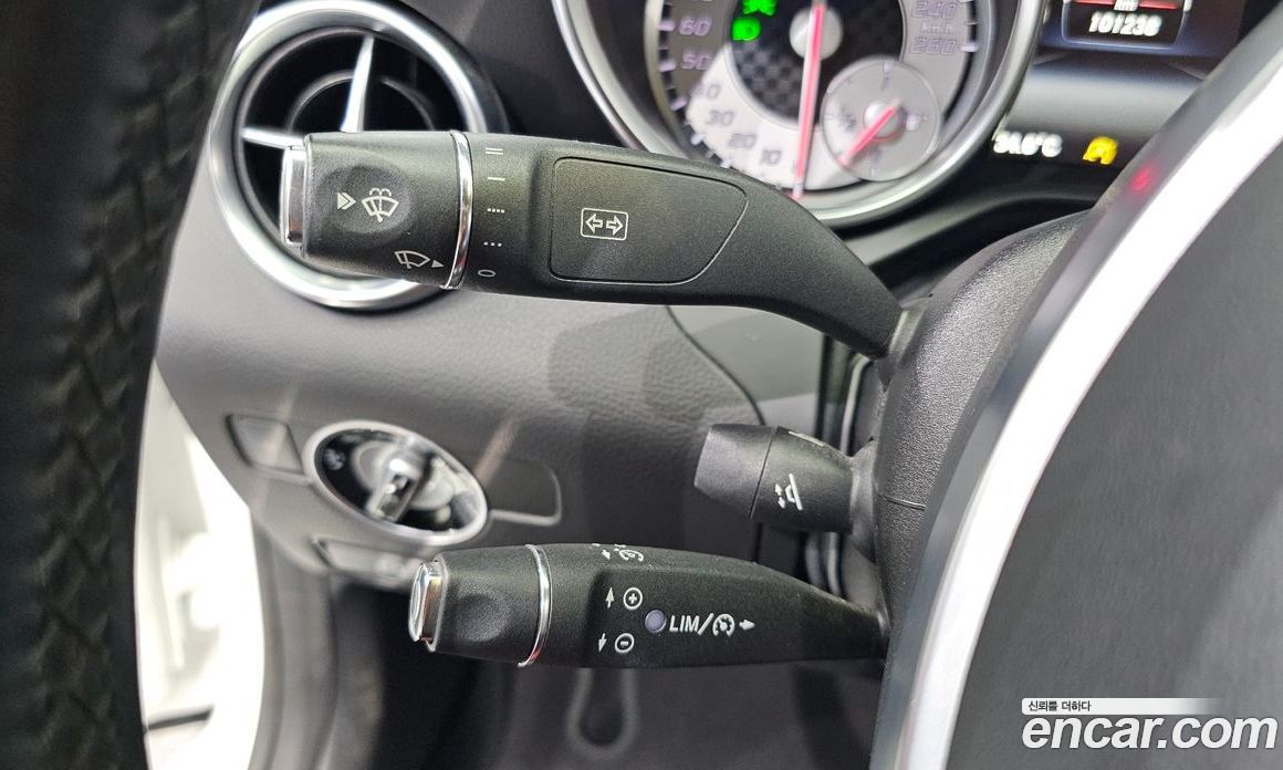 Mercedes-Benz New SLK-Class фото 16