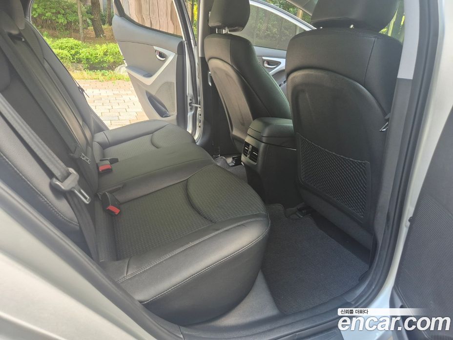 Hyundai The New Avante фото 8