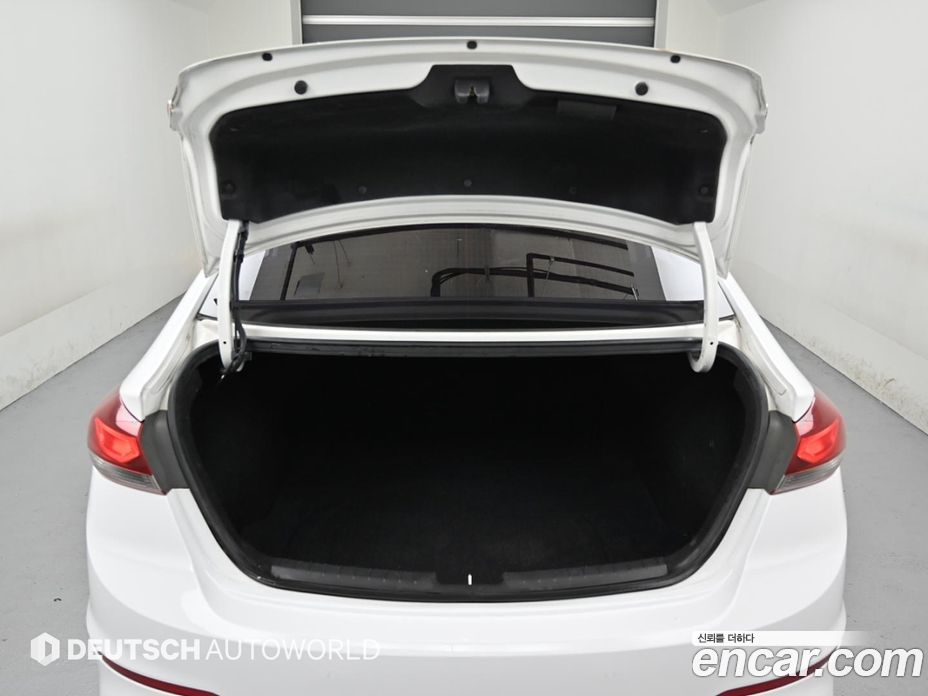 Hyundai Avante (AD) 6th Gen фото 19