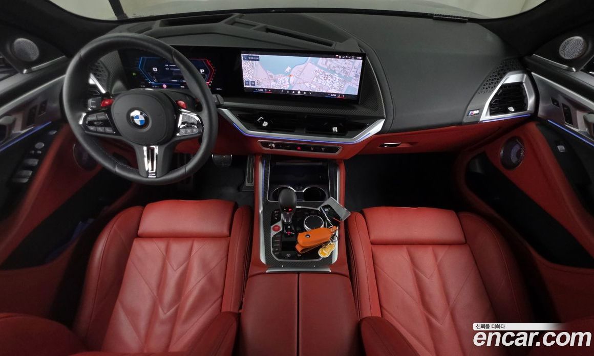 BMW XM (G09) фото 7