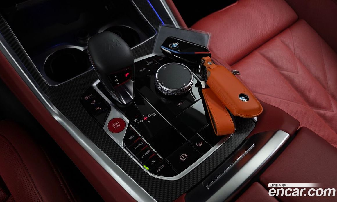 BMW XM (G09) фото 9