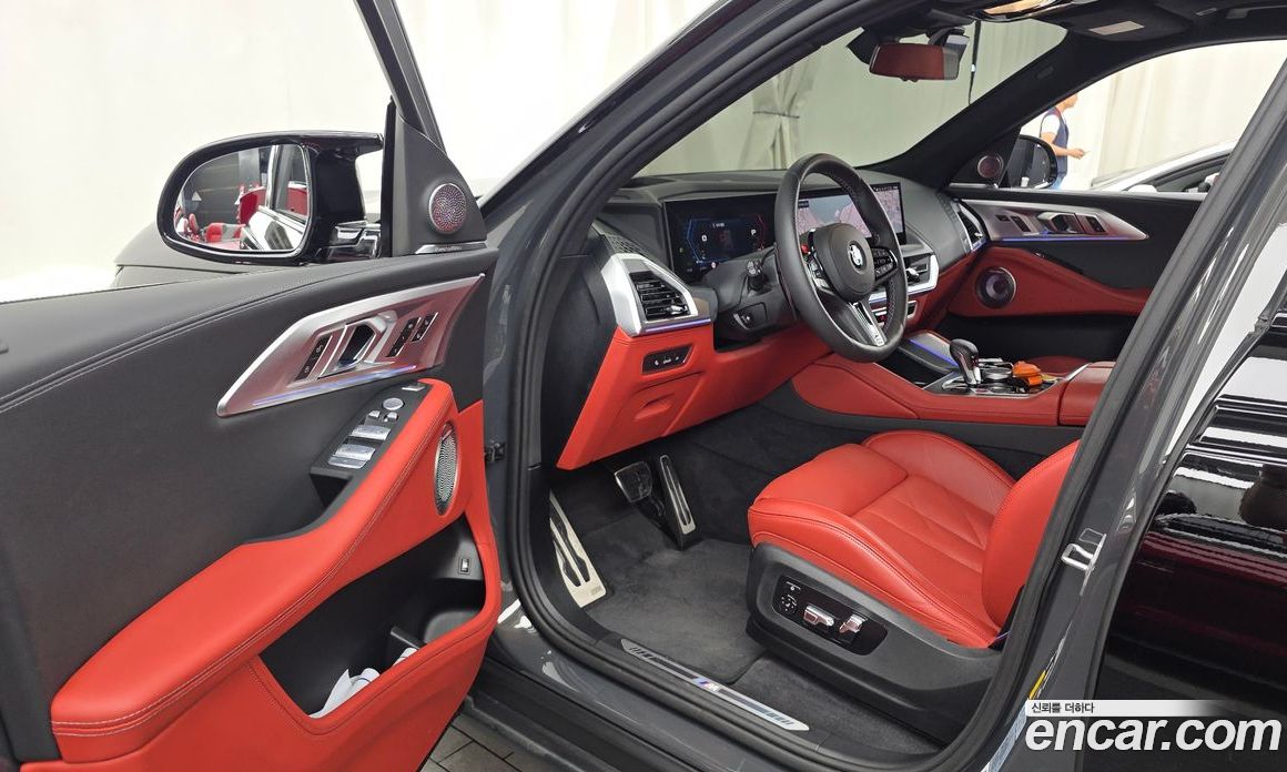 BMW XM (G09) фото 10