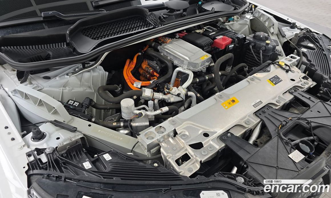 BMW iX фото 6