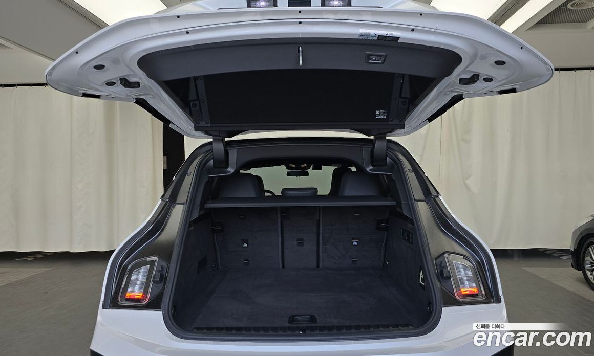 BMW iX фото 20