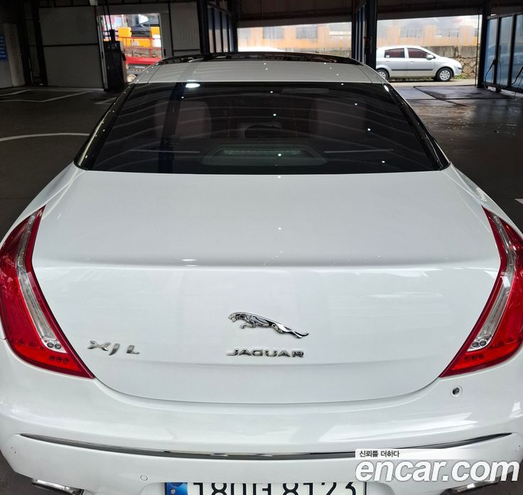 Jaguar XJ Restyling фото 4