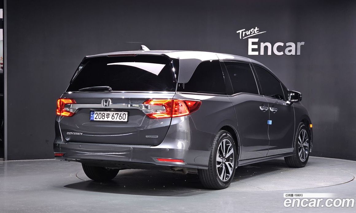 Honda Odyssey фото 2