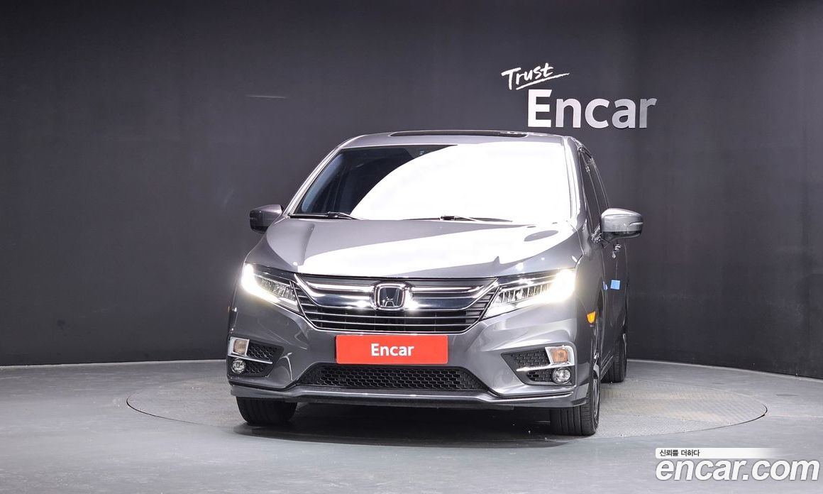 Honda Odyssey фото 3