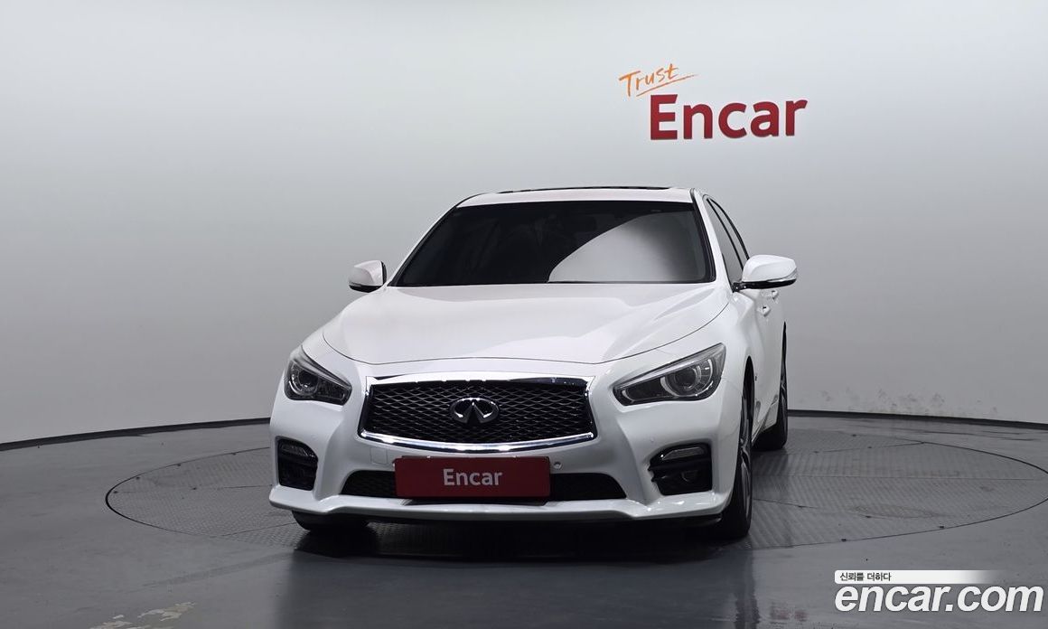 Infiniti Q50 фото 3