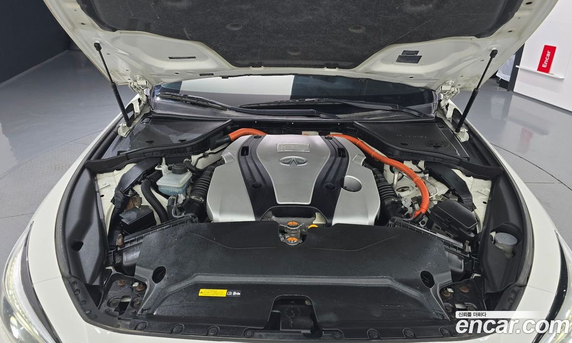 Infiniti Q50 фото 6