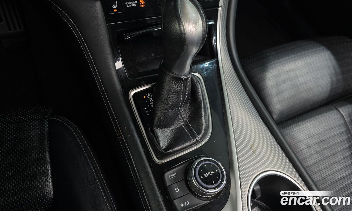 Infiniti Q50 фото 9