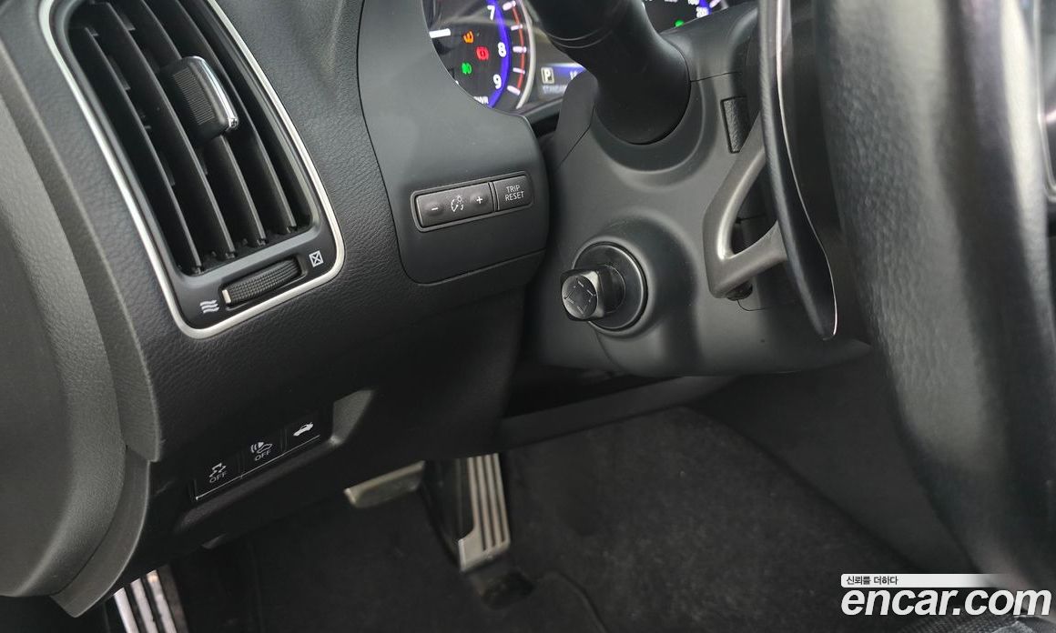 Infiniti Q50 фото 19