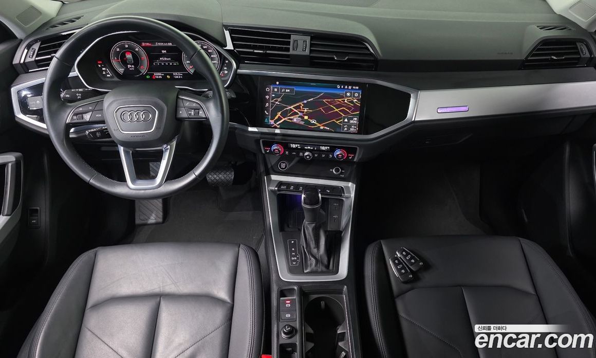 Audi Q3 (F3) фото 7