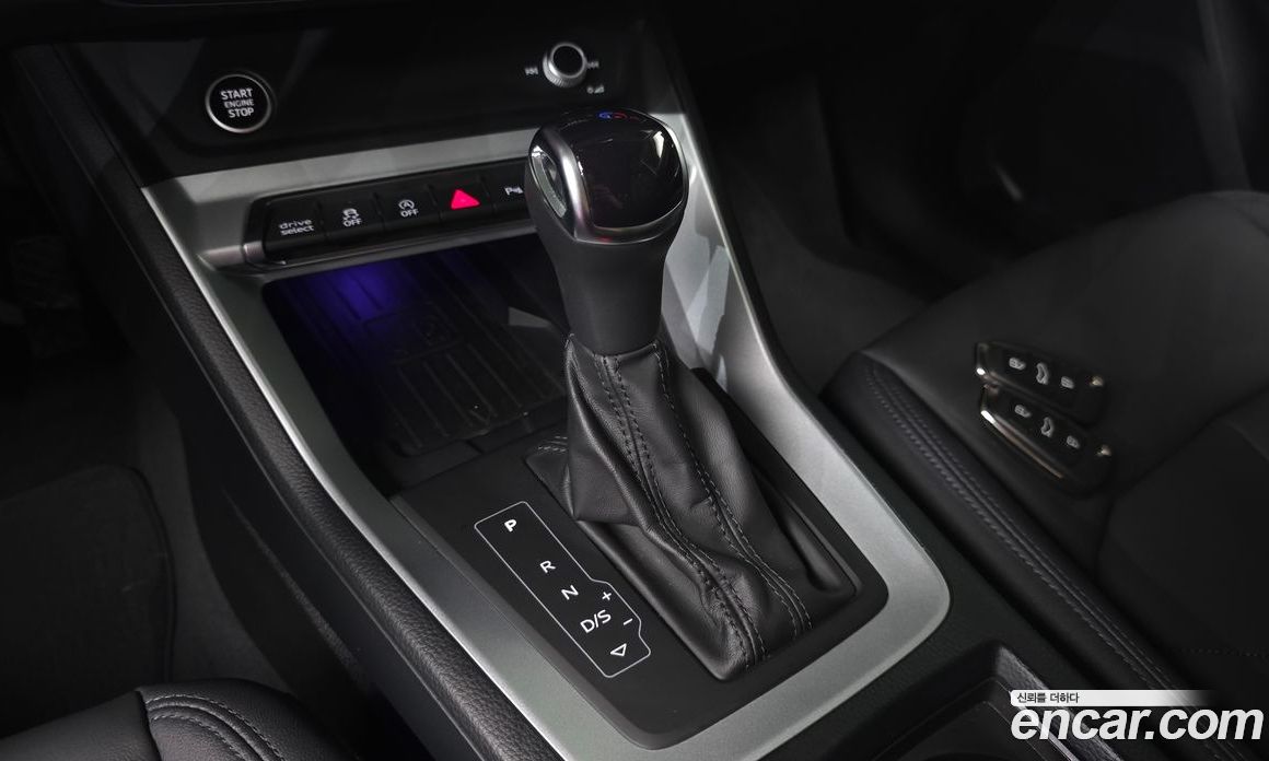Audi Q3 (F3) фото 9