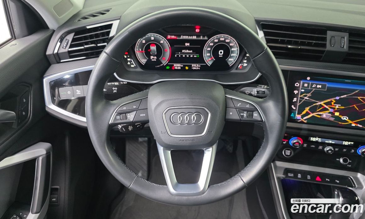 Audi Q3 (F3) фото 13
