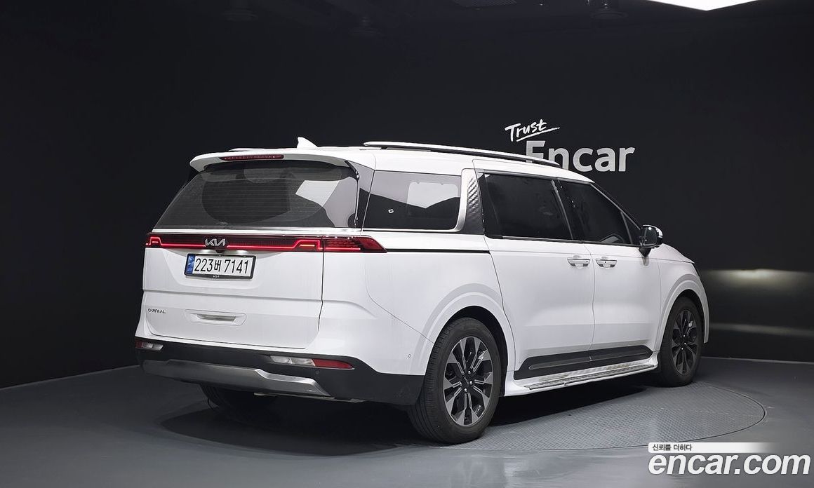 Kia Carnival 4th Gen фото 2
