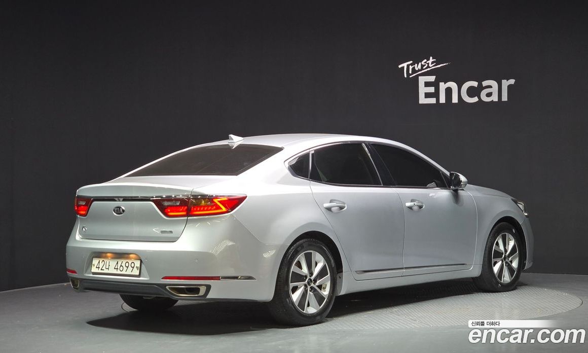 Kia K7 Hybrid 2nd Gen фото 2